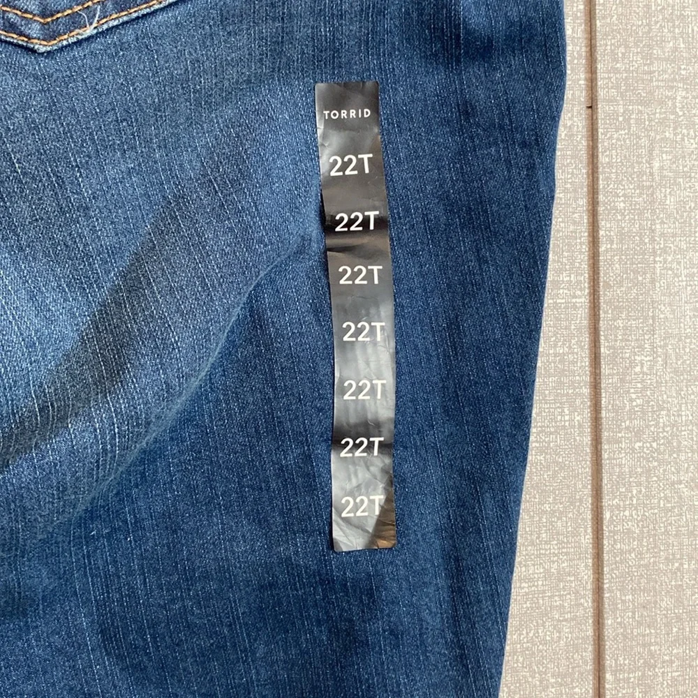 NWT Torrid Dark Blue New Skinny High Rise Jeans - Picture 6 of 8
